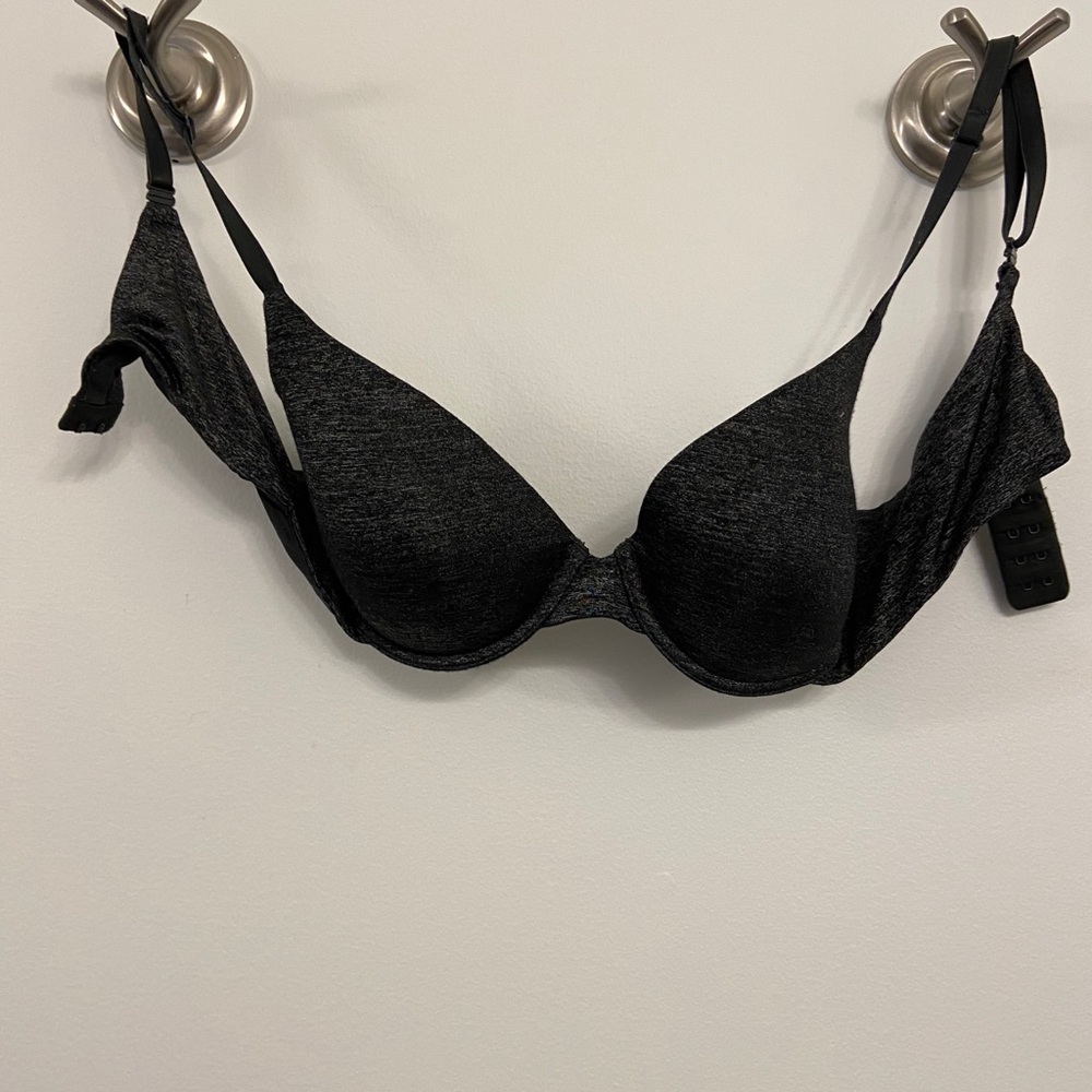 COPY - VS T Shirt Bra